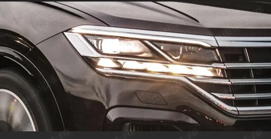 Far dreapta VW Touareg - nou nout / original / cutie - cod 761941114 