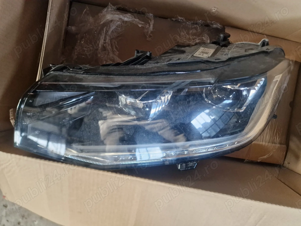 Far stanga VW T Cross original stare foarte buna 2GM941035B 