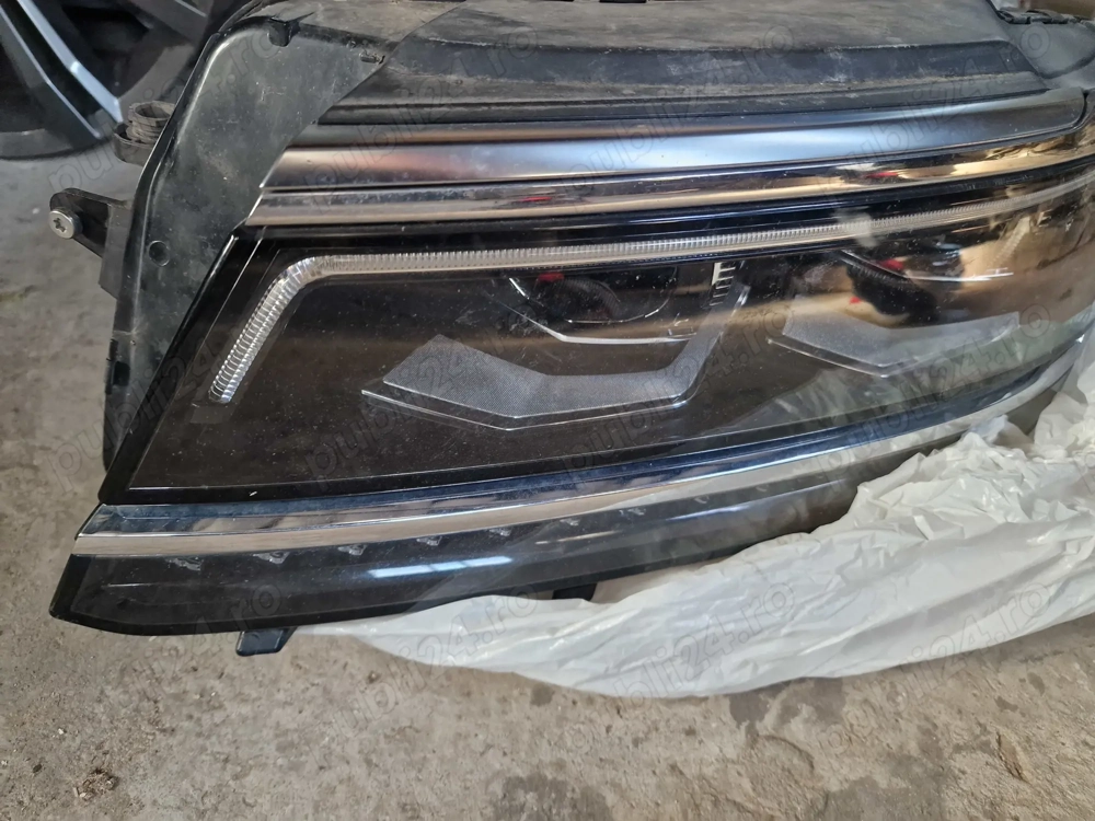  Far stanga VW Tiguan stare foarte buna cod 5NB941081A - Full LED
