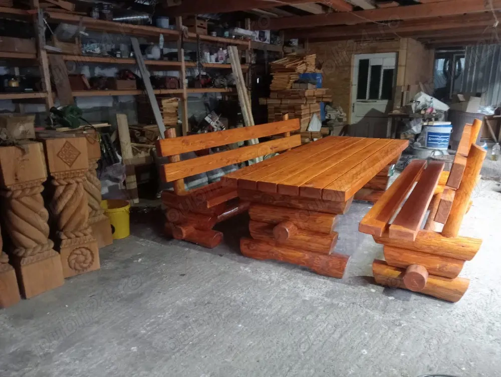 masă rustică, robustă 