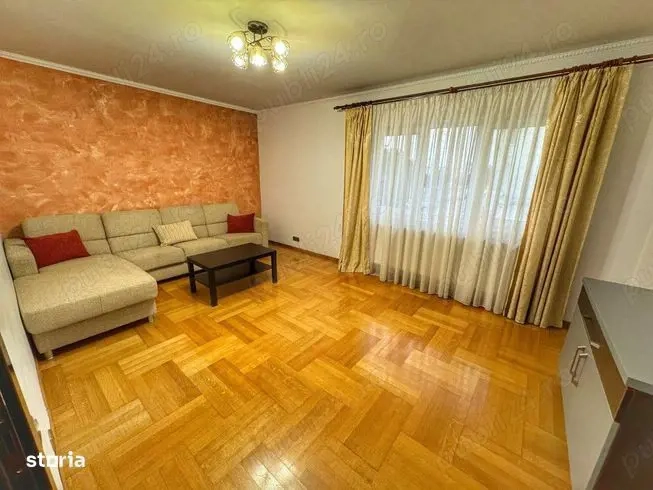 Închiriez apartament cu 2 camere 