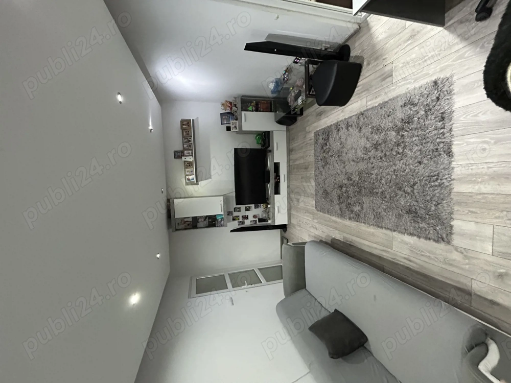 Vând apartament 2 camere , micro 6