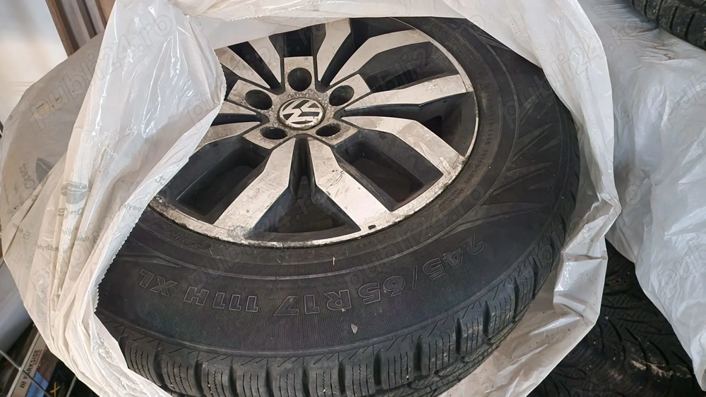 Set roti jante aliaj cu anvelope iarna 245 / 65 R17 111H XL - VW AMAROK 