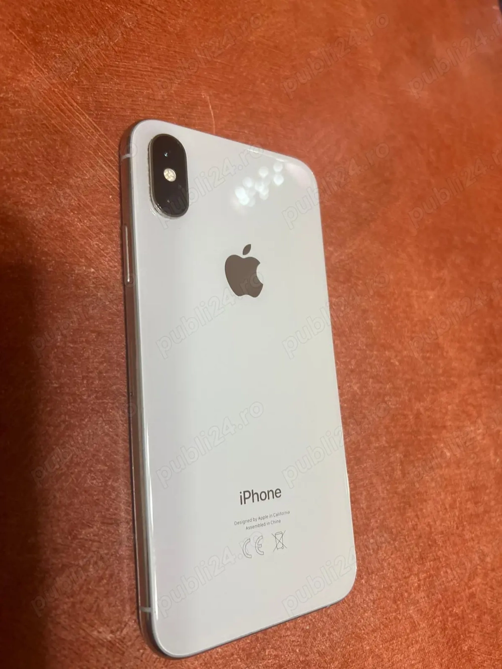 Vând 2 telefoane IPhone