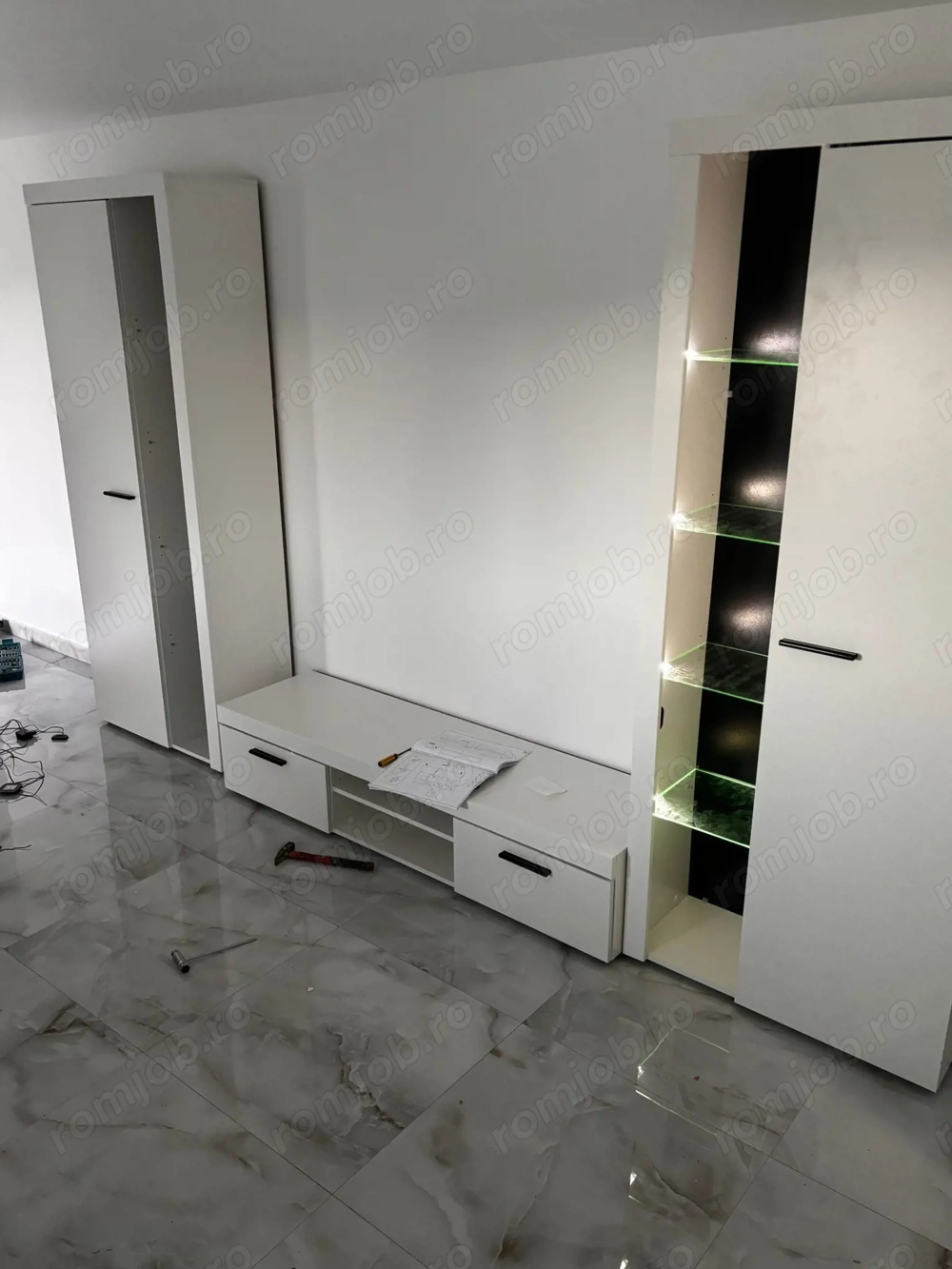 Ofer servicii profesionale de montare mobilă !