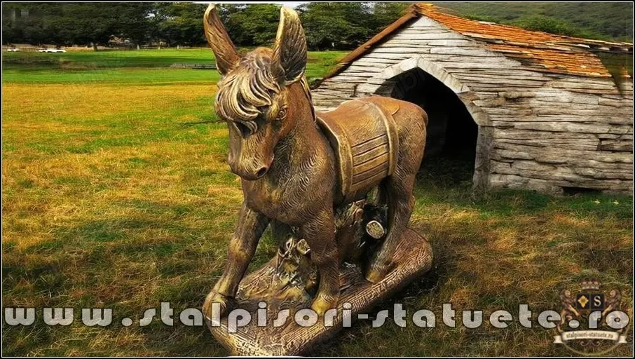 Statuetă măgăruș pe stativ, arămiu patinat, model S29.