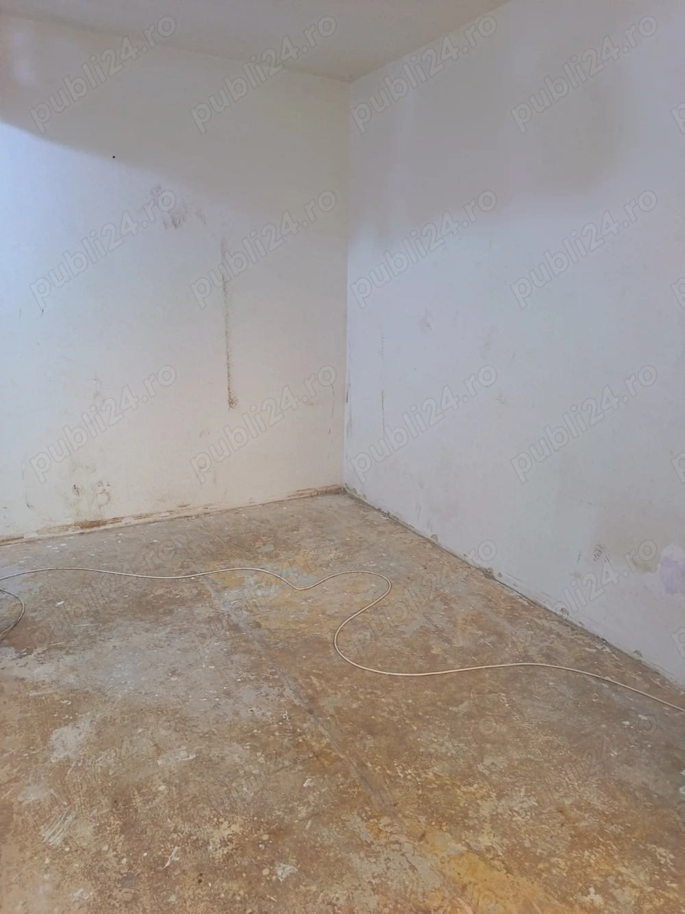 Garsoniera Berceni Piata Resita