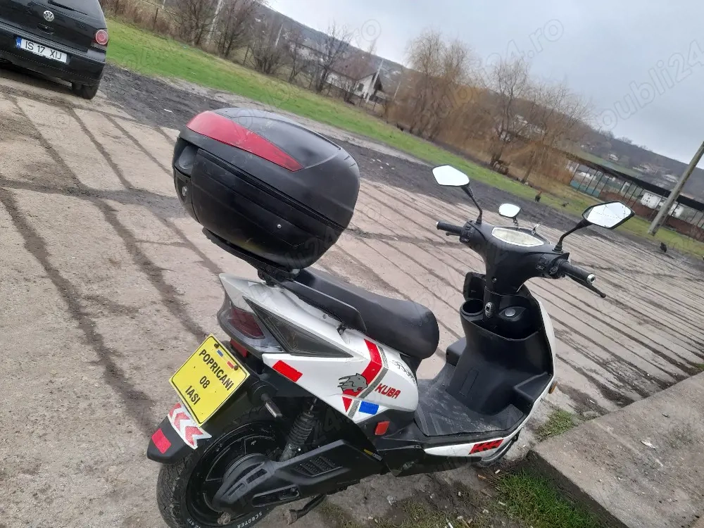 vand schimb scuter electric fara permis