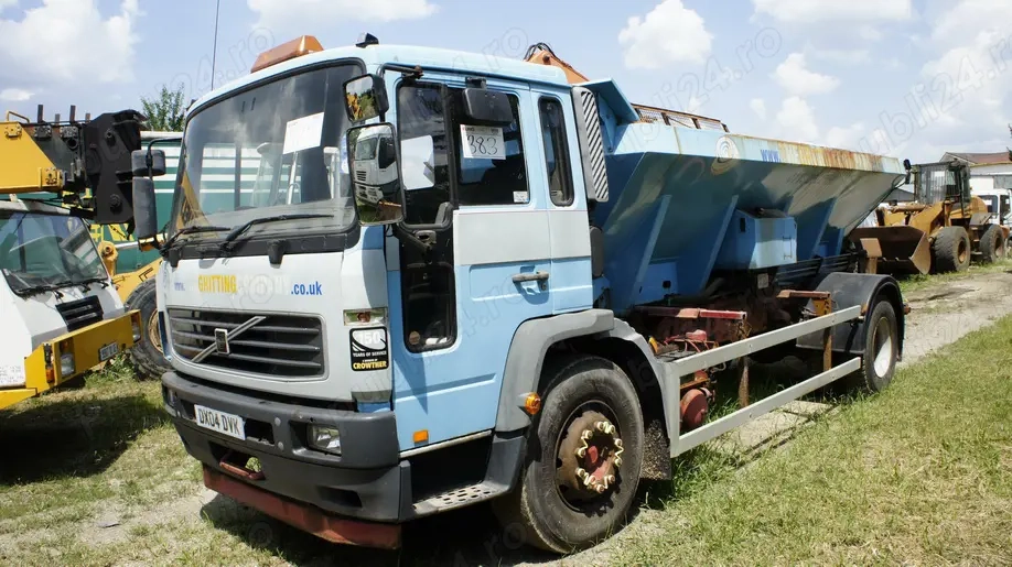 Camion pentru deszăpezire Volvo FL 6 220