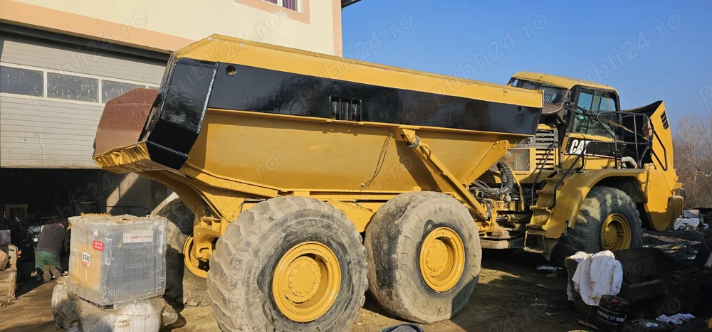 Dumper Caterpillar CAT 735 3 buc.
