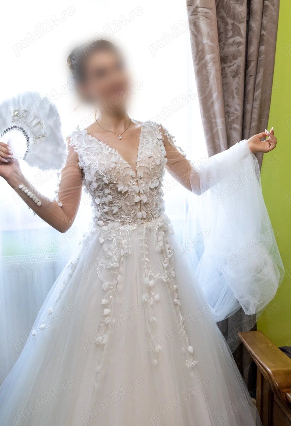 Vând rochie de mireasă