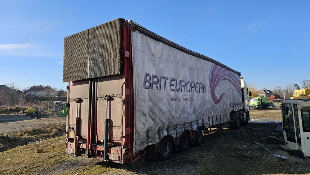 Trailer Nooteboom 3 axe cu prelată