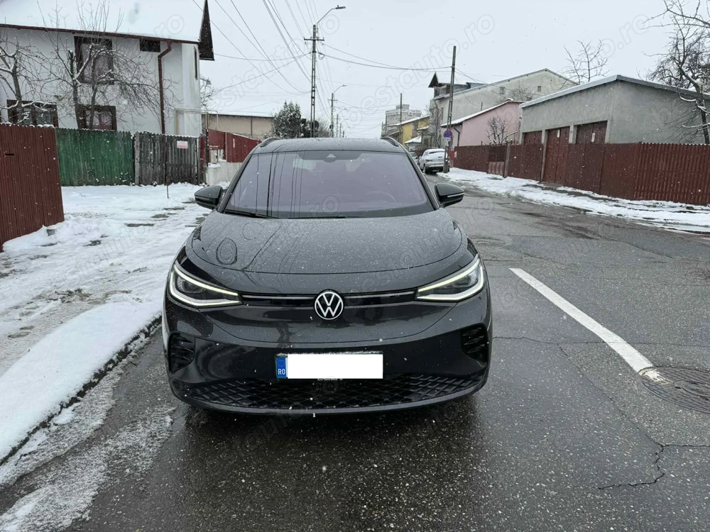 Volswagen ID 4 electric 4x4 GTX 300 cp, proprietar de noua