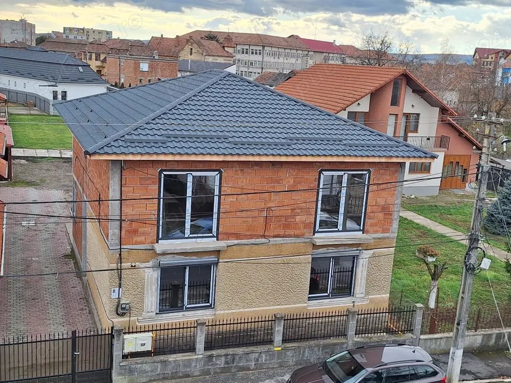 Casa de vanzare ultracentral, suprafata teren 790 mp, Campia Turzii