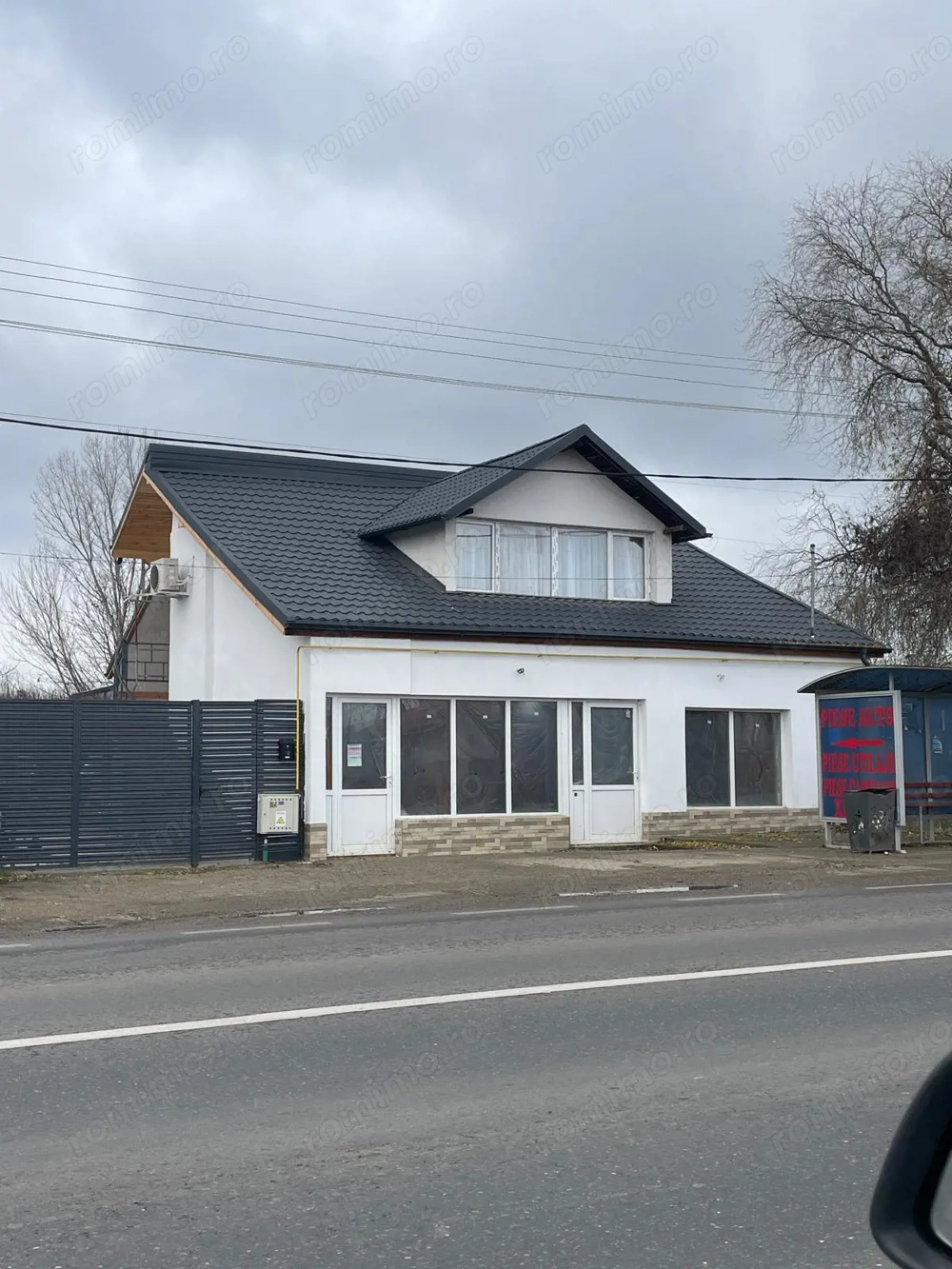  Spațiu comercial + locuință situat direct la drumul național,  DN24   E581- Munteni, Jud. Galati 
