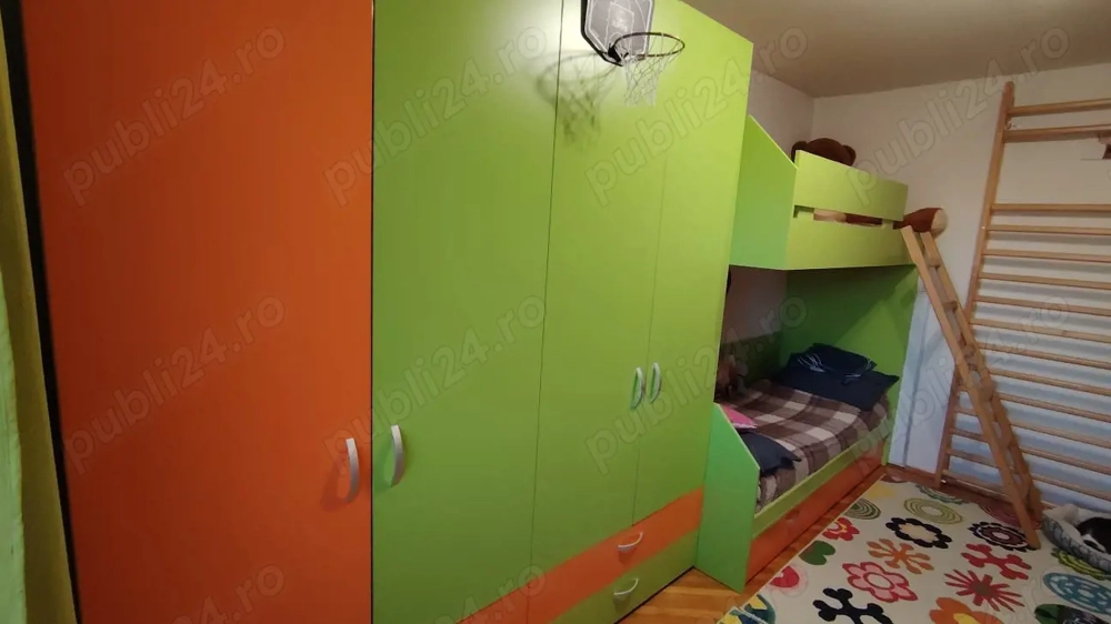 Mobilă cameră copii   set complet, stare bună, pat supraetajat + birou