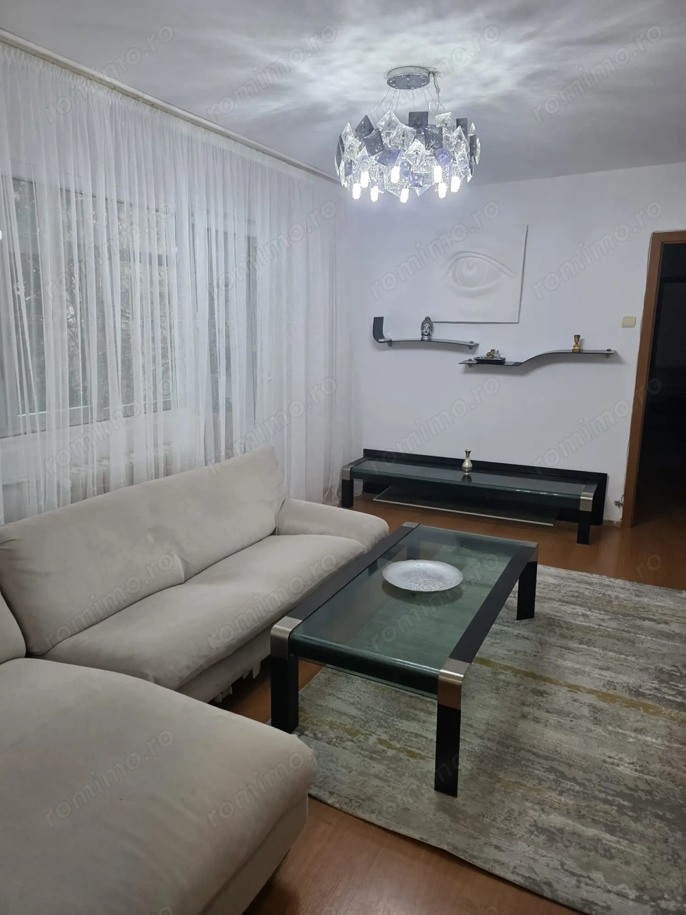 Apartament 4 camere, Zona Apusului , Militari