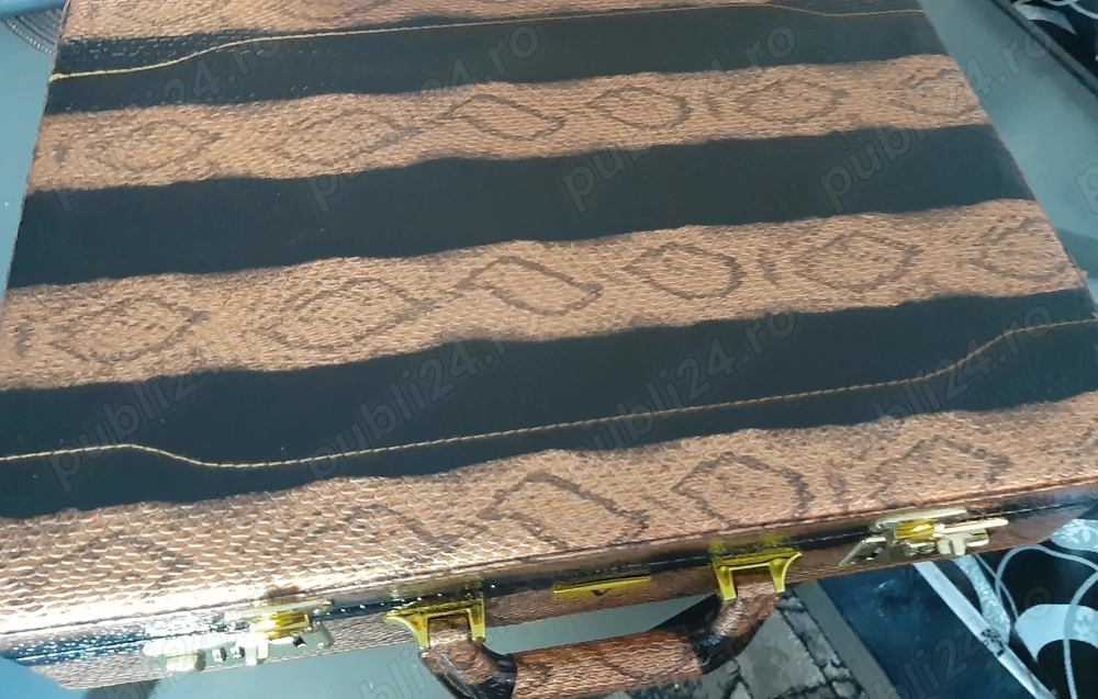 SET 72 Piese Tacamuri Limited Edition