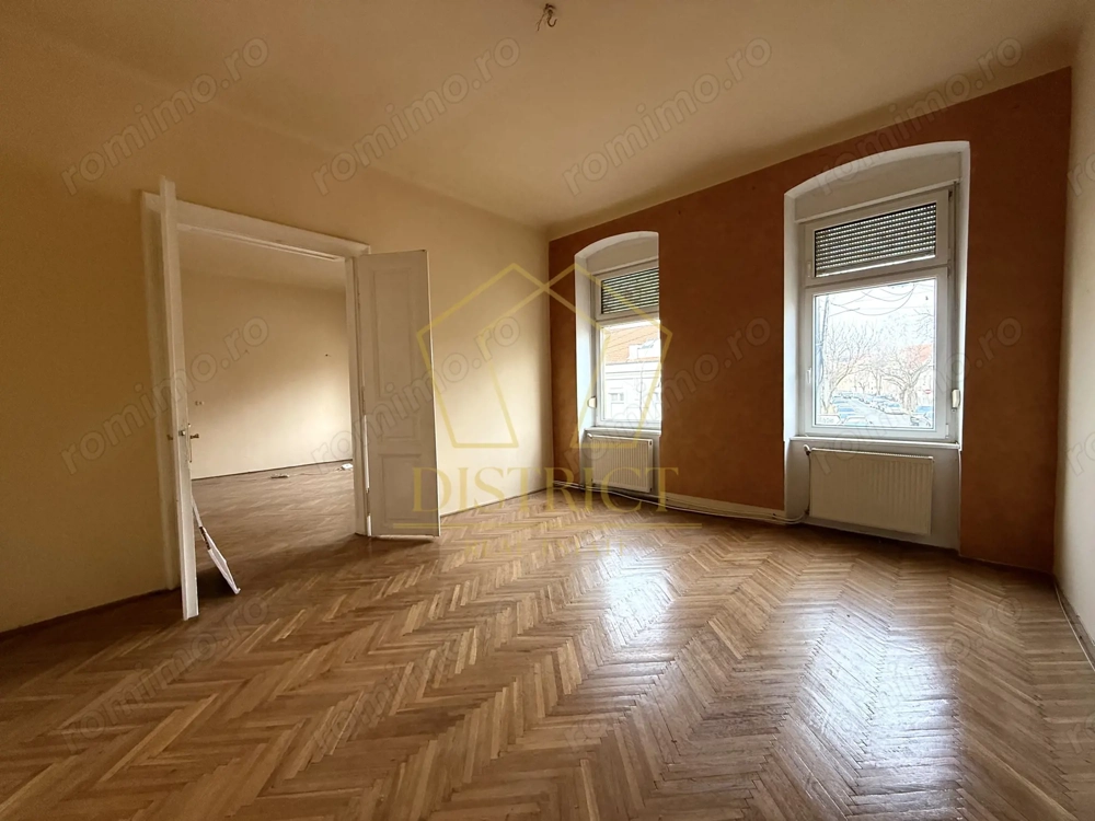 Spatiu pentru birouri, curte interioara si VAD | Balcescu