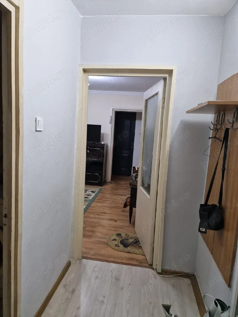 inchiriez apartament 