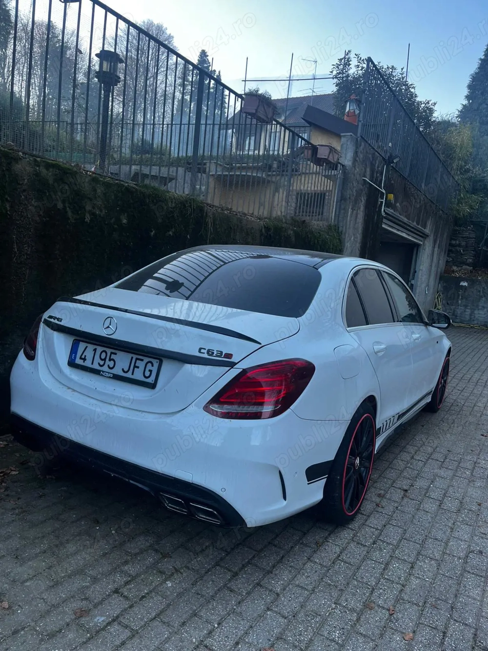 Vand mecedes benz doar la comanda in satre buna 