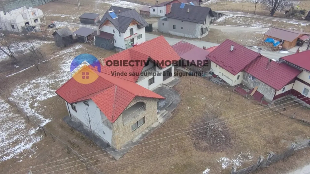 Casa + Teren 1376 mp – Borca, Neamț