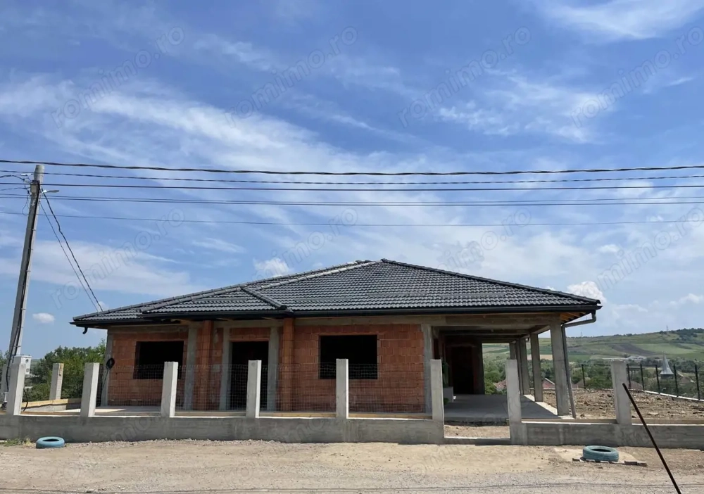 Casa la rosu+teren ST:1800 mp*Pestisu Mare-Deva-Hunedoara+casa veche !