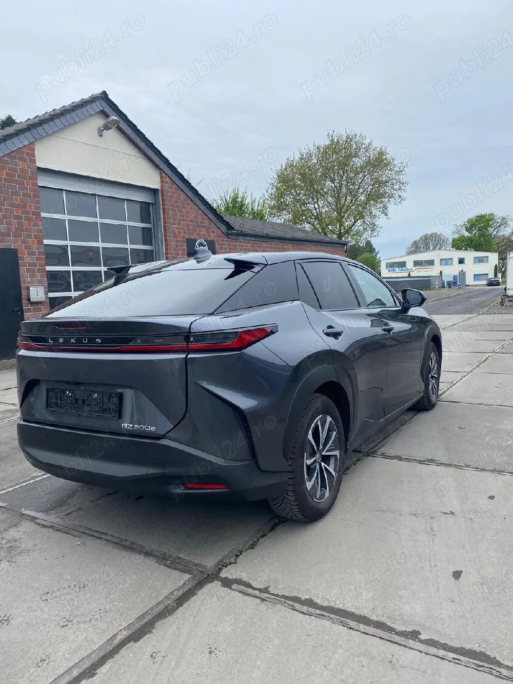 De vînzare Lexus RZ300 E full electric an fabricație 2025 