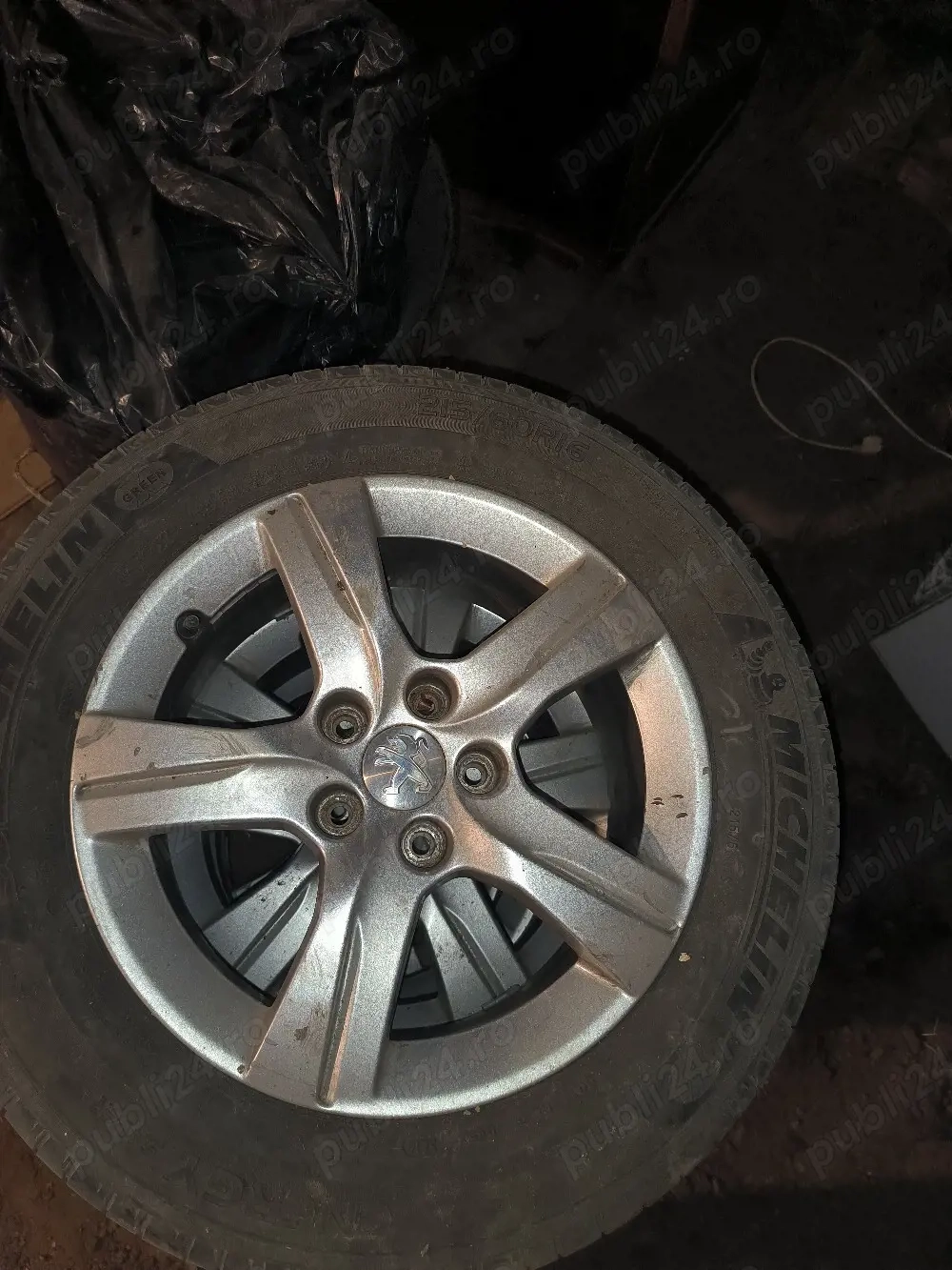 jante R16 originale  Peugeot 508 