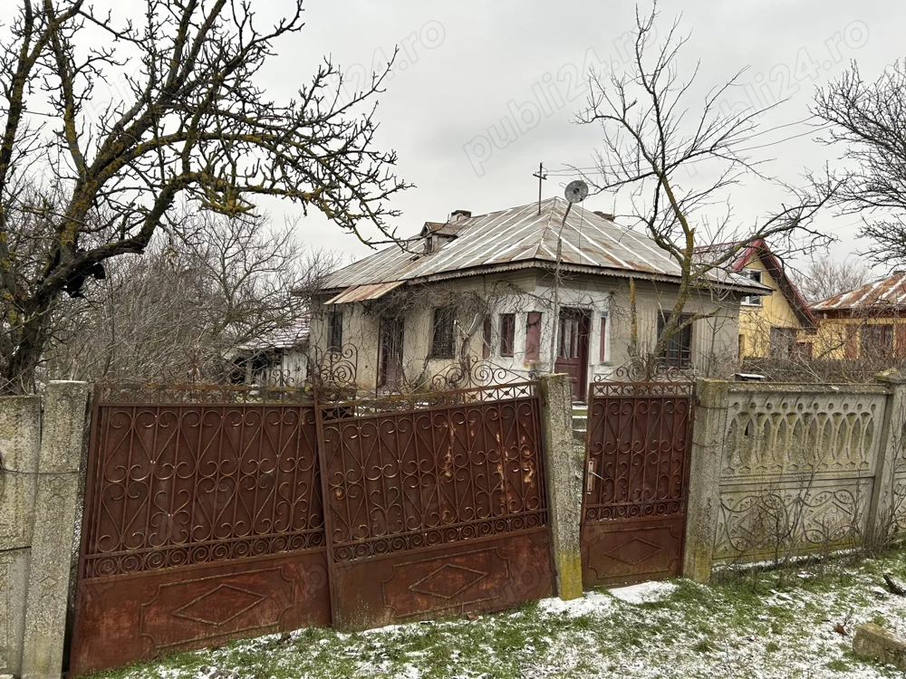 Casa 80 mp si teren 3570 mp, acte la zi