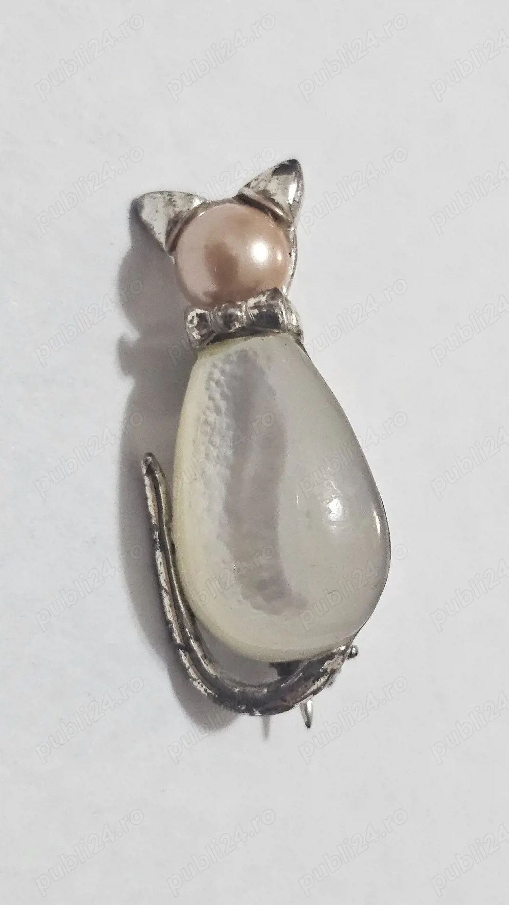Broșă vintage din argint 925   pisică cu sidef