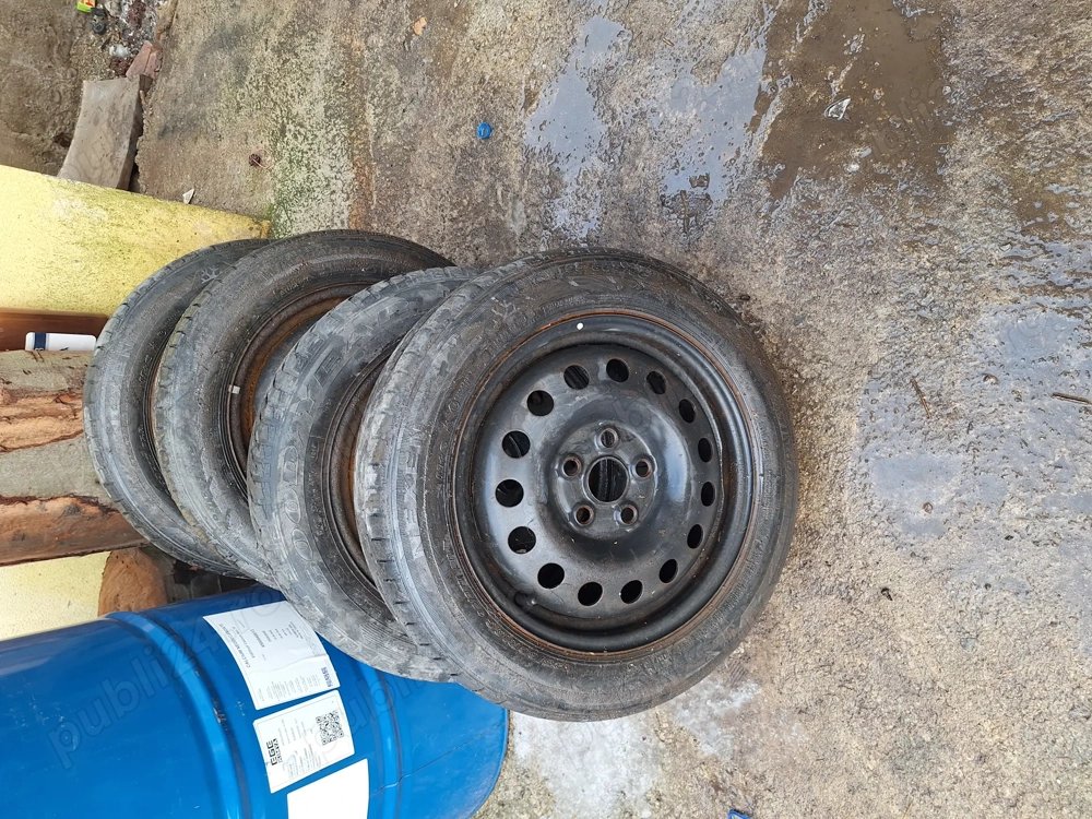 vând cauciucuri anvelope cu tot cu jeate de saran 195 60r16c