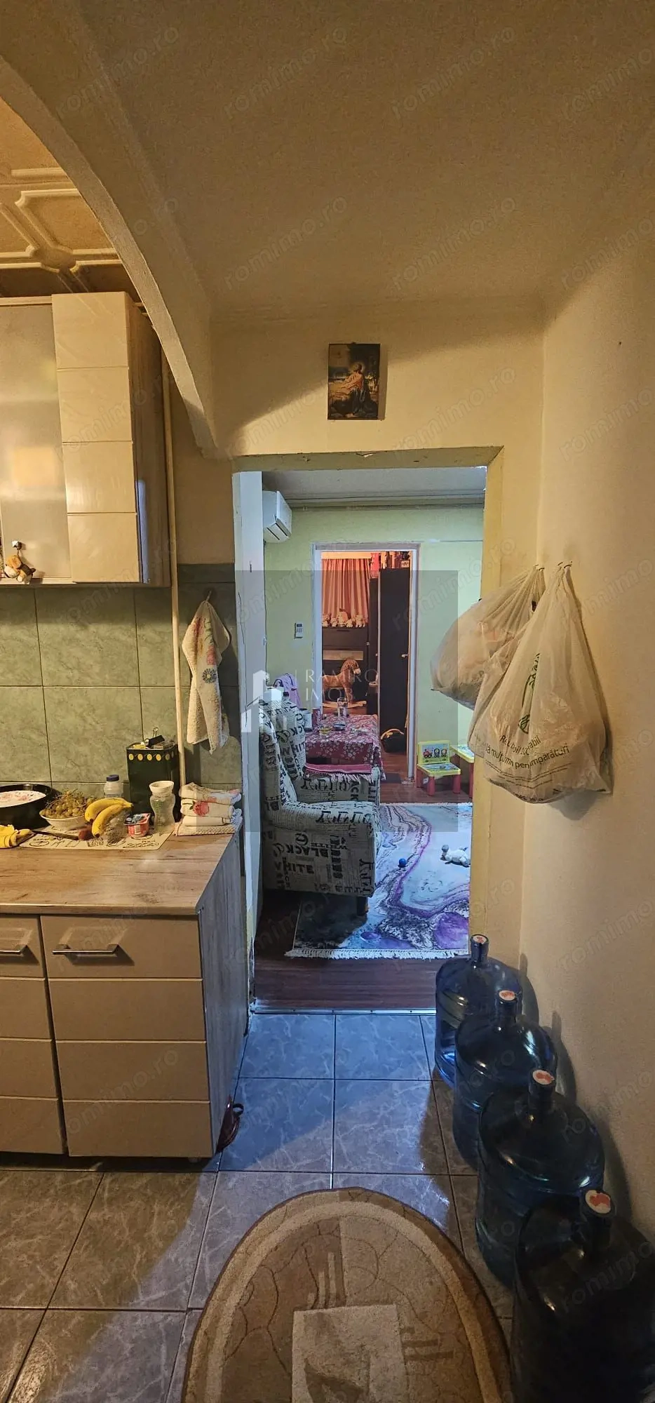 Apartament 2 camere deccomandat/ 5 minute de metrou 1 Dec/Sector 3