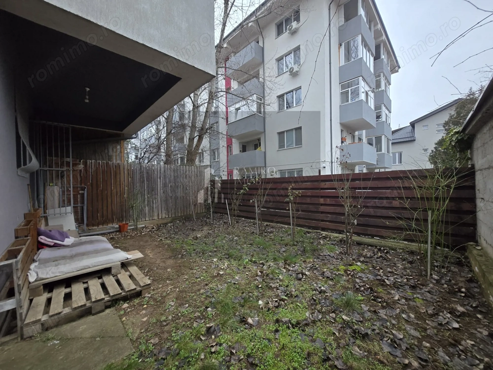 Apartament 2 camere Curte Proprie / Metrou