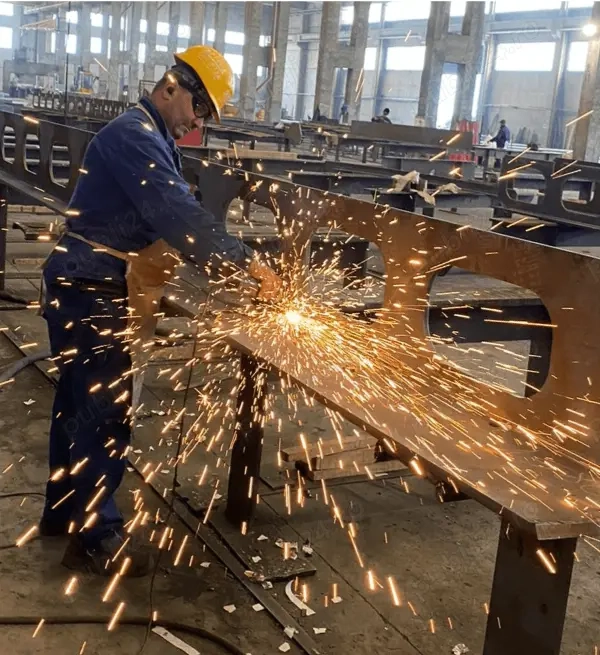 Lacatus Confectii Metalice in Industria Petrolului si a Gazelor