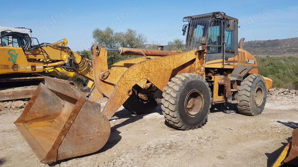 Încărcător frontal CASE 721 D