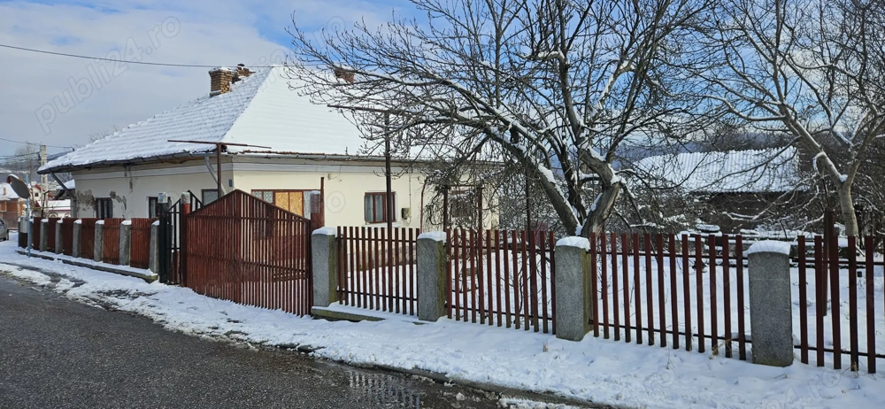 Casa + teren de vanzare (cartier Marina)