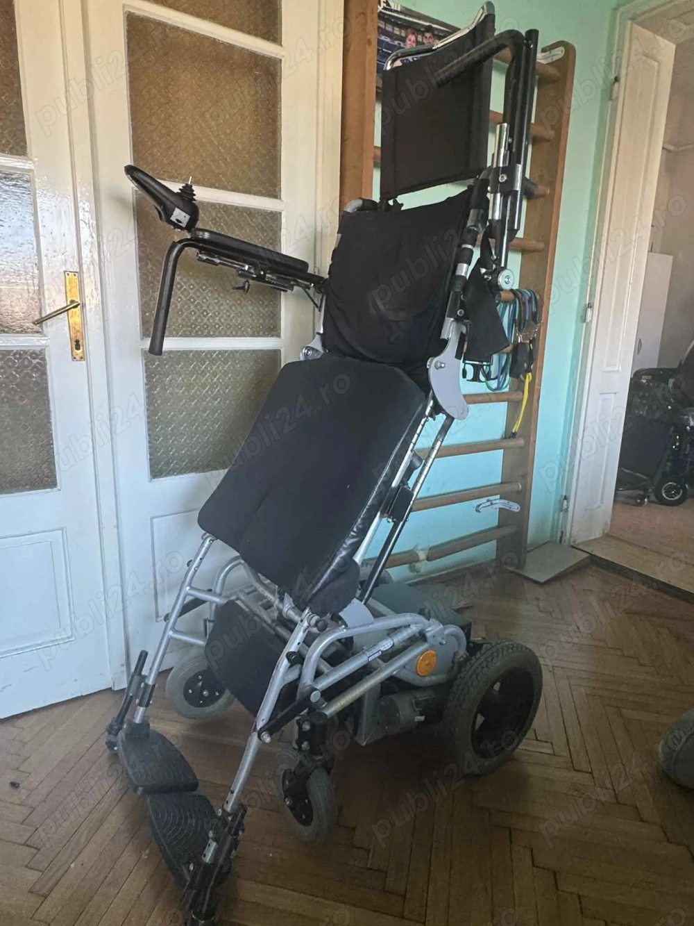 Cărucior cu verticalizare și înclinare 45 