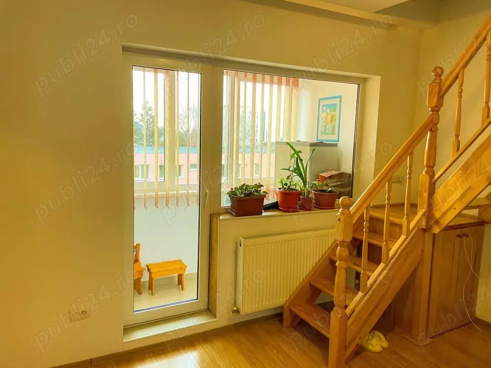 Apartament 3 camere la mansarda, zona Garii Brasov