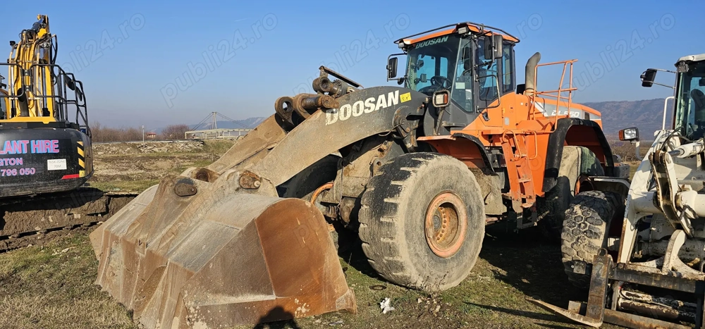 Încărcător frontal Doosan DL550