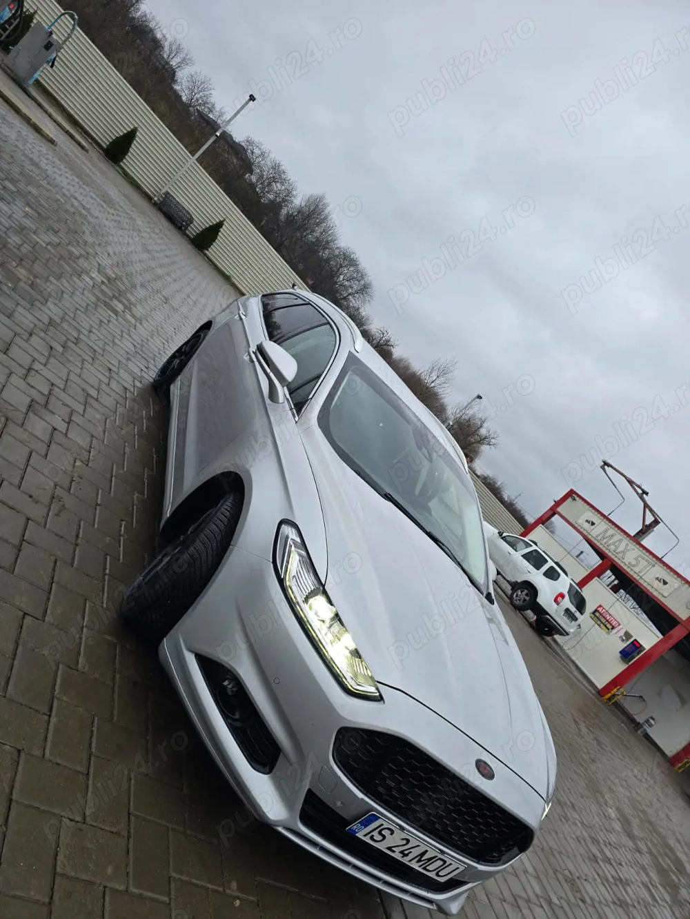 Vând Ford Mondeo mk5