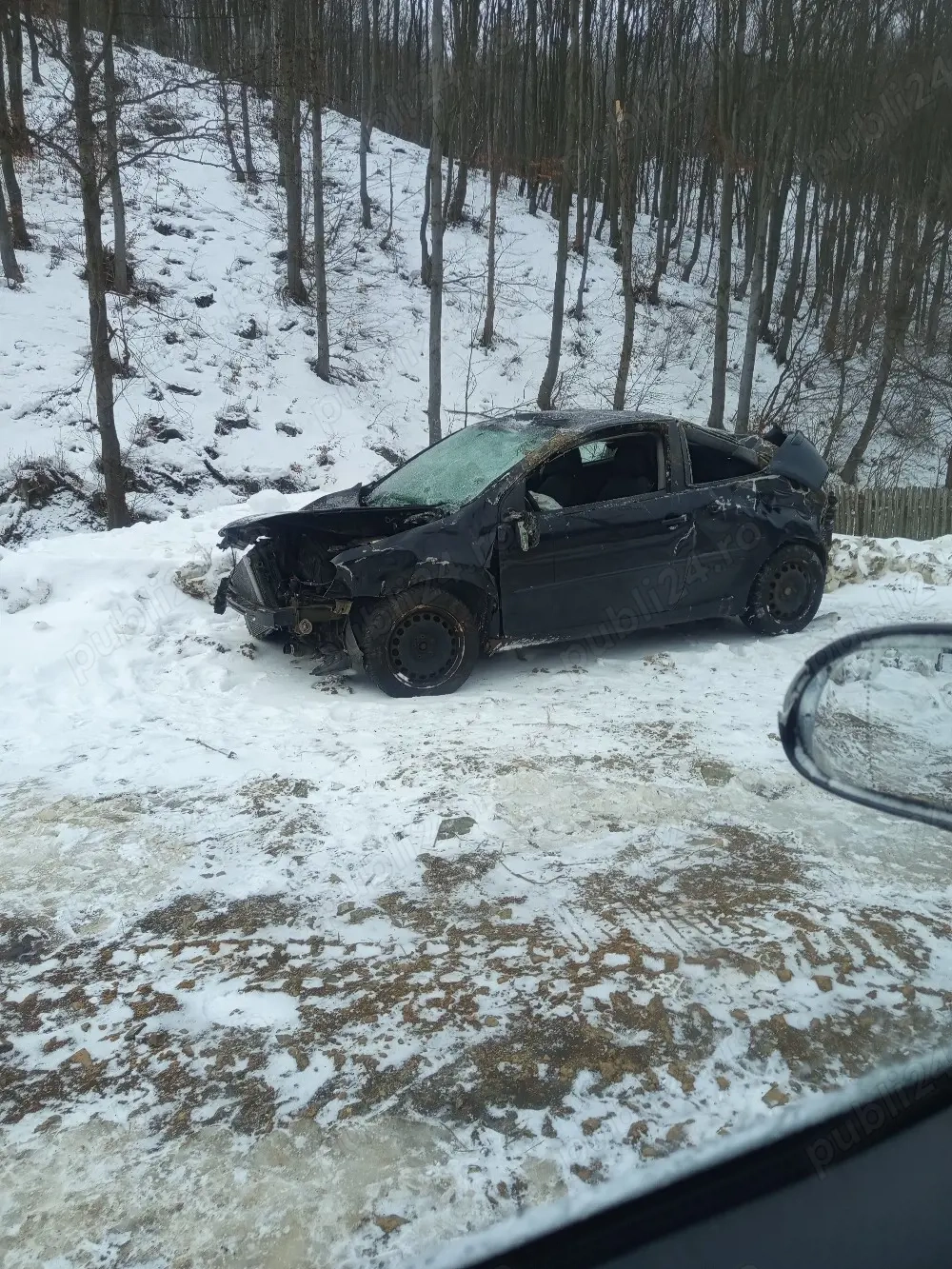 vand golf 5 pentru dezmembrări an 2008 motor 1.9 dizel sau pentru orice tip de piese mașina este ava