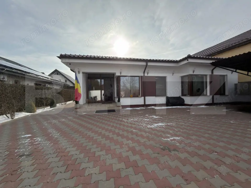 Casă 4 dormitoare, 204 mp, teren 1000 mp, zona Carcea