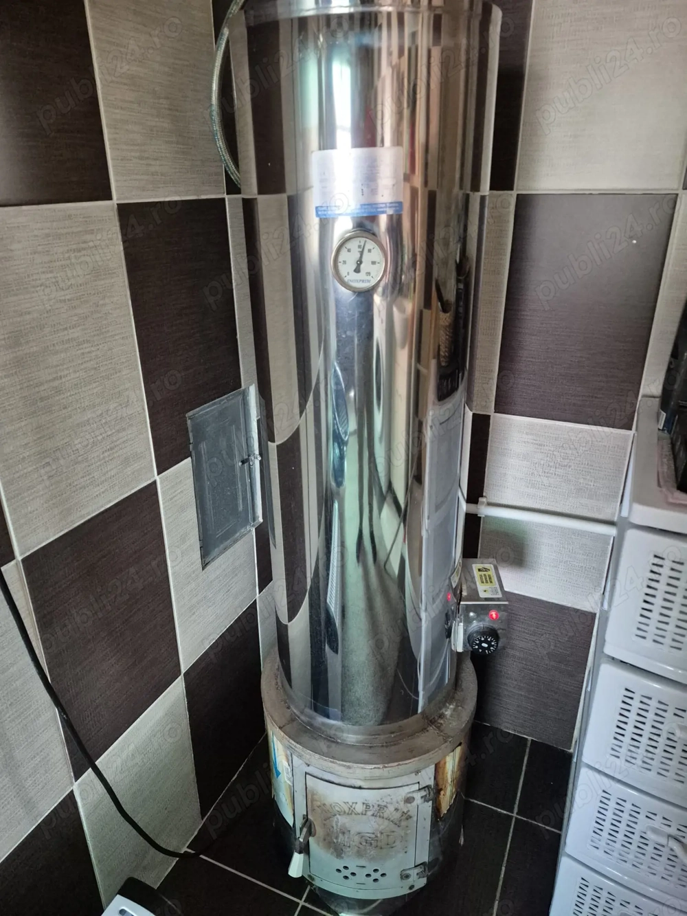 Vând boilar pe lemne și curent 