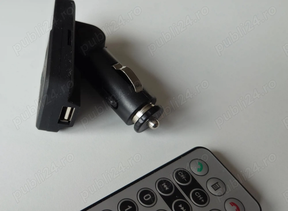 Modulator FM USB cu Bluetooth cu functie handsfree