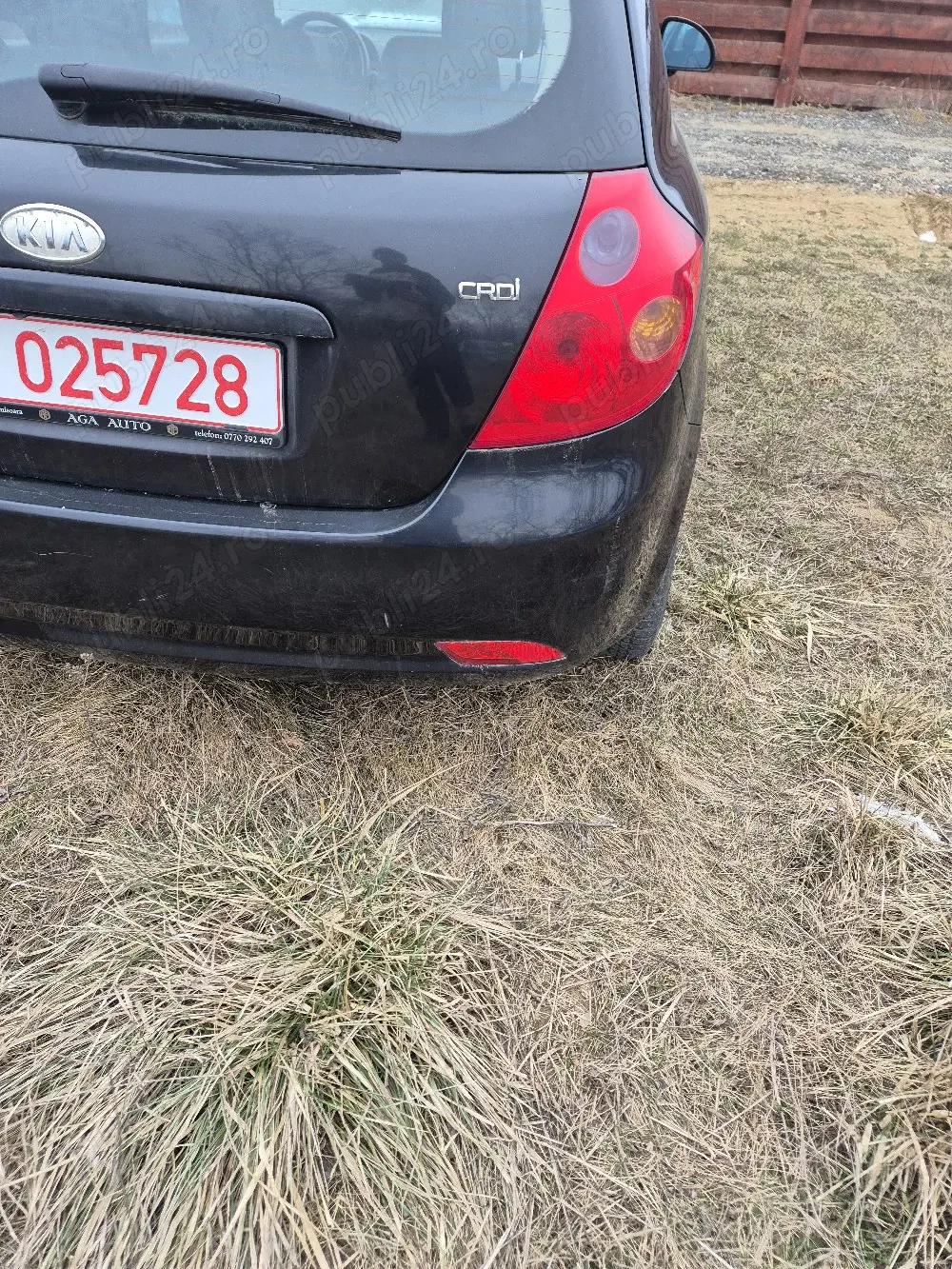 Dezmembrez Kia ceed 2007 negru motor 1.6 crdi Orice piesă disponibila 