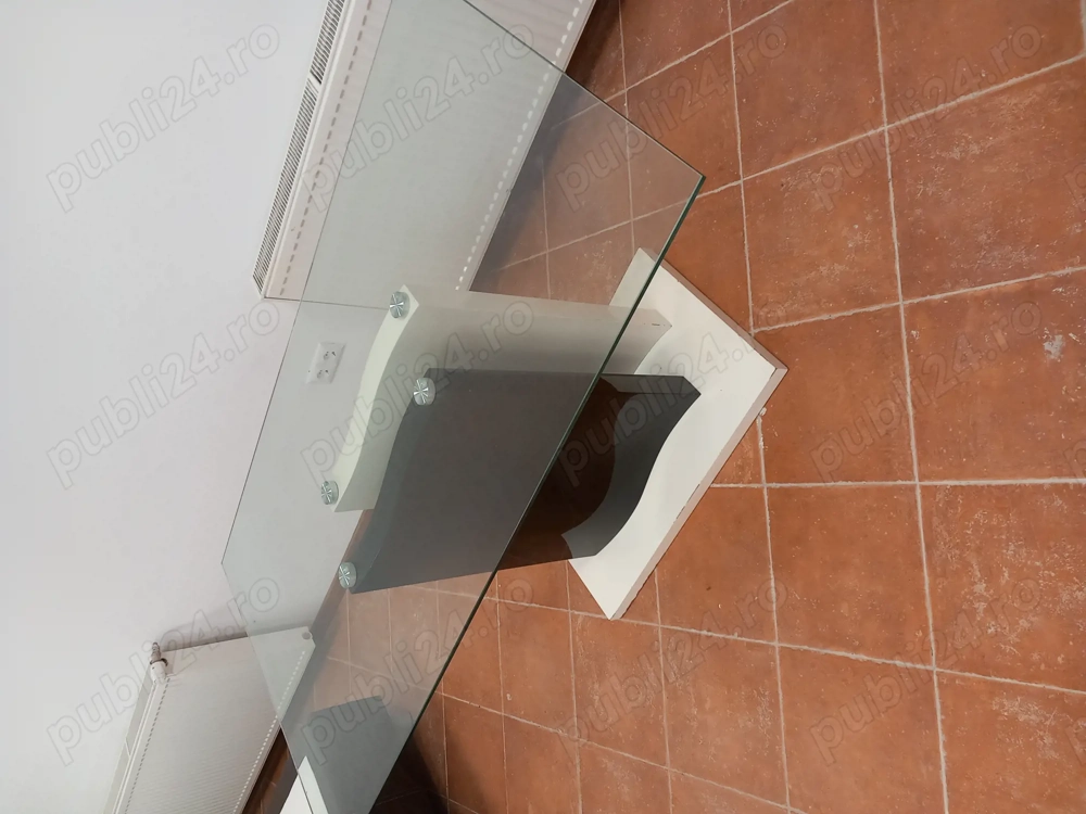 Masă de sticla de 8 persoane