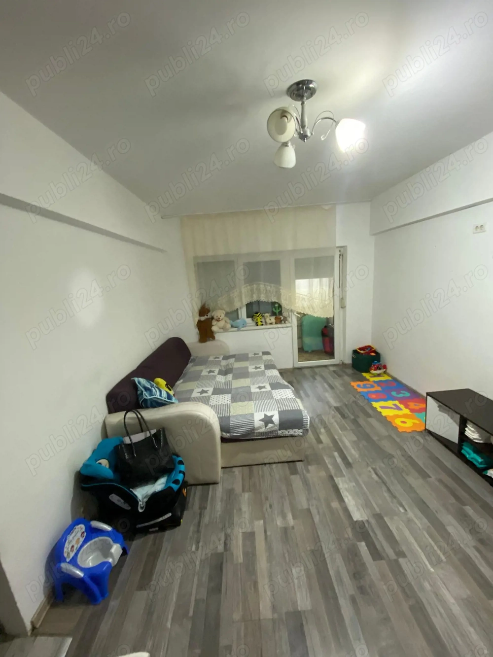 Apartament 2 camere Lipova etaj 2