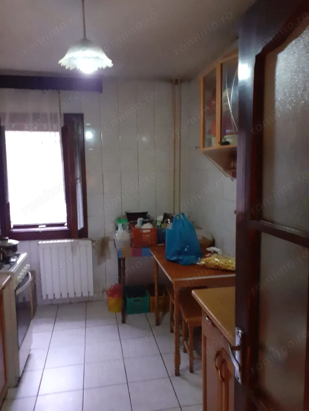 3 cam decomandat 2 bai 3 balcoane etaj 3 zona Mircea cel Batran