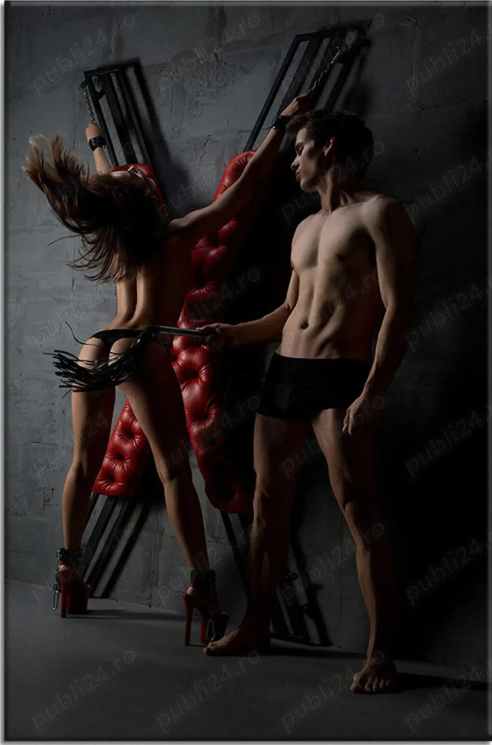 Show web, fata singura sau cuplu !